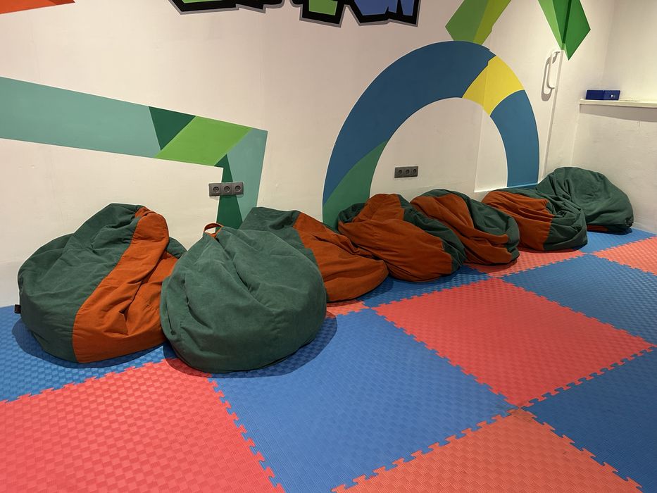 Пуфики в отличном состояний бу