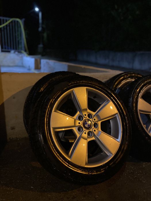Джанти за BMW с чисто нови зимни гуми