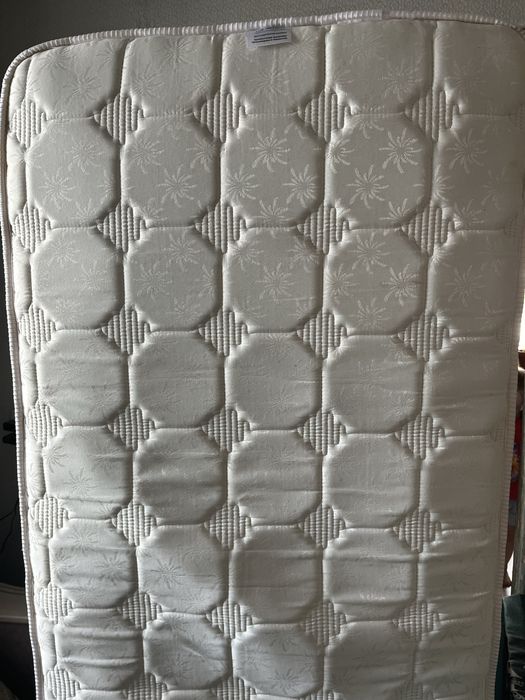 Продам матрасы в хорошом состоянии