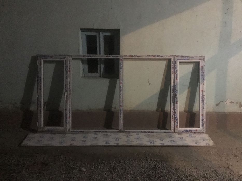 Пластик терезе.