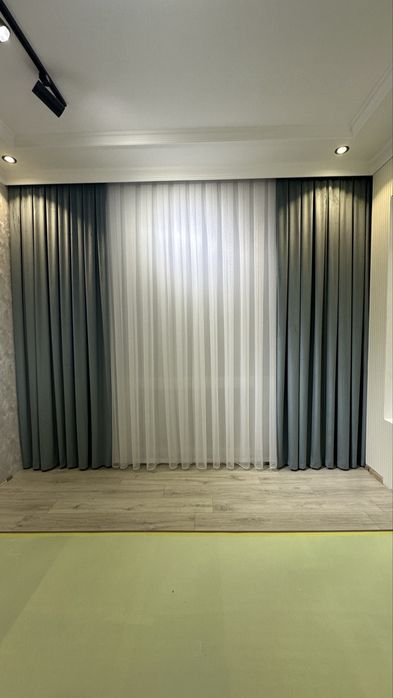 ГОТОВЫЕ ШТОРЫ по 800.000 тыс. сум  в комплекте ПЛОТНЫЕ ПОРТЕРЫ И ТЮЛЬ