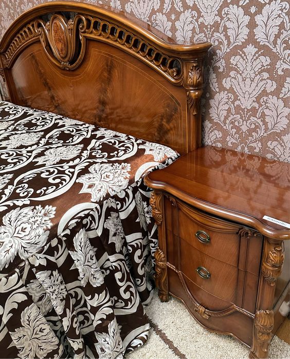 Спальный гарнитур