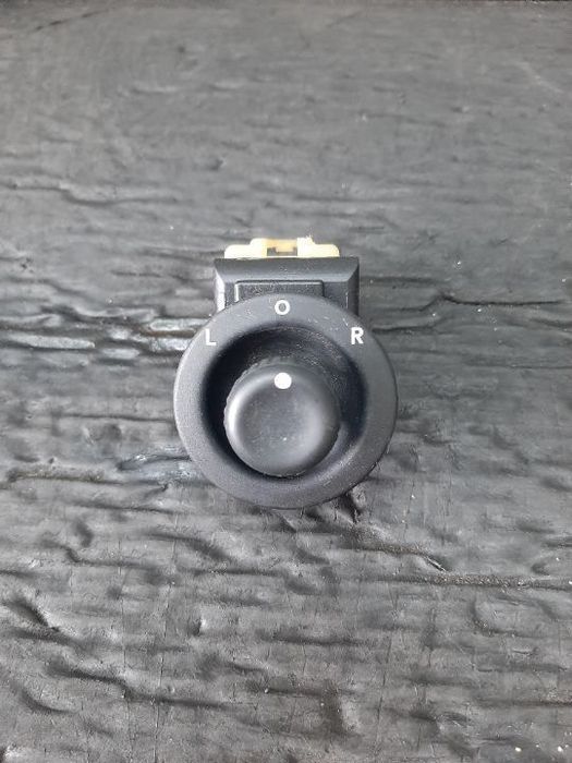 Buton reglaj oglinzi dodge caliber 56040694ada
