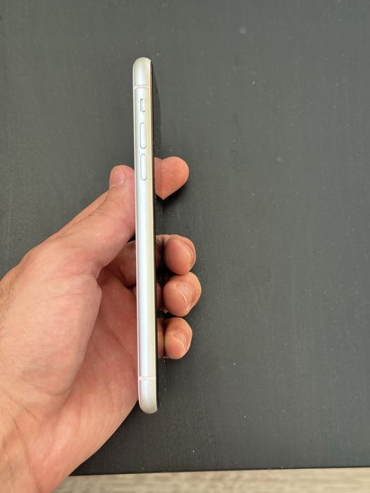 Продам iphone 11