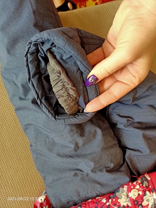 Продаем зимний комбинезон для девочки