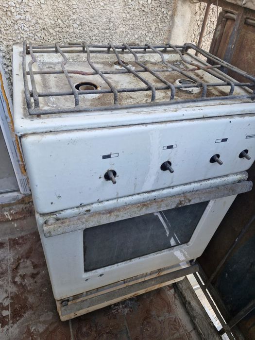 Газ плита трех комфорная