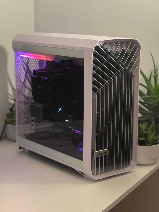 Гейминг/работен PC – RTX 3090 FE, Ryzen 9 5900X, 32GB RAM, 2TB NVMe