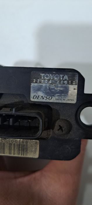 Датчик расхода воздуха Toyota Lexus