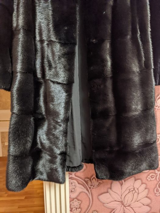 Продам норковую шубу