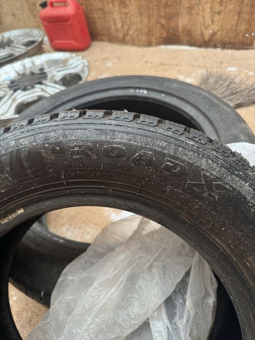 Продам две зимние шины