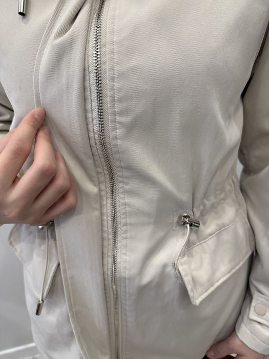 Куртка ( безрукавка в подарок )