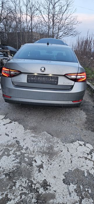 Шкода супърб skoda superb 2.0tdi на части