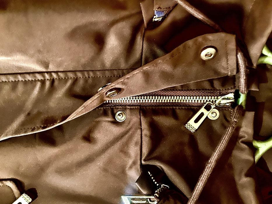 Продам ветровку плащ