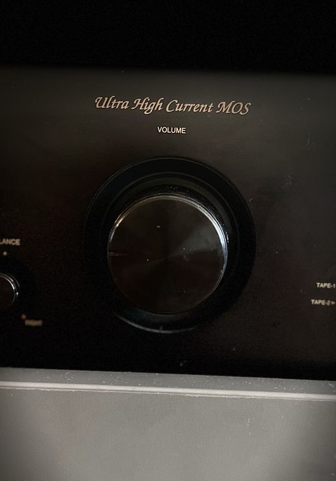 Висок клас японски усилвател Denon PMA-1500AE