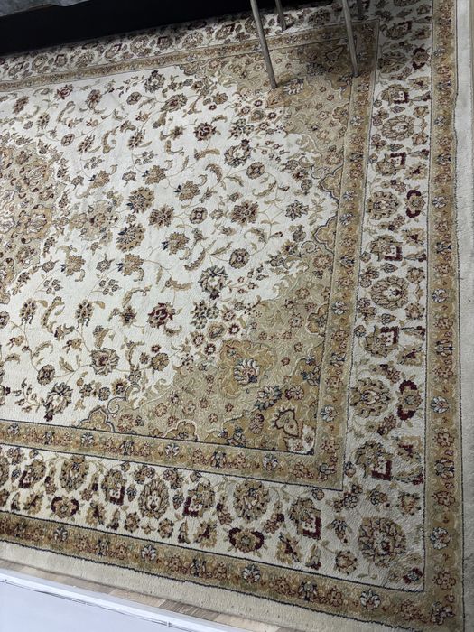 Проодается ковер