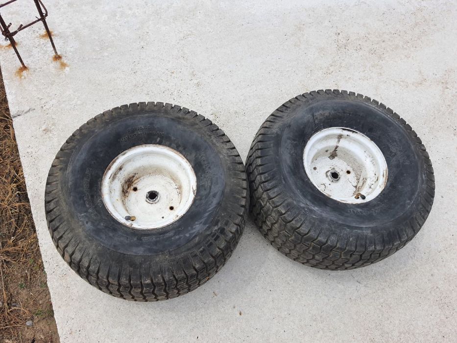 Roti spate tractoras gazon