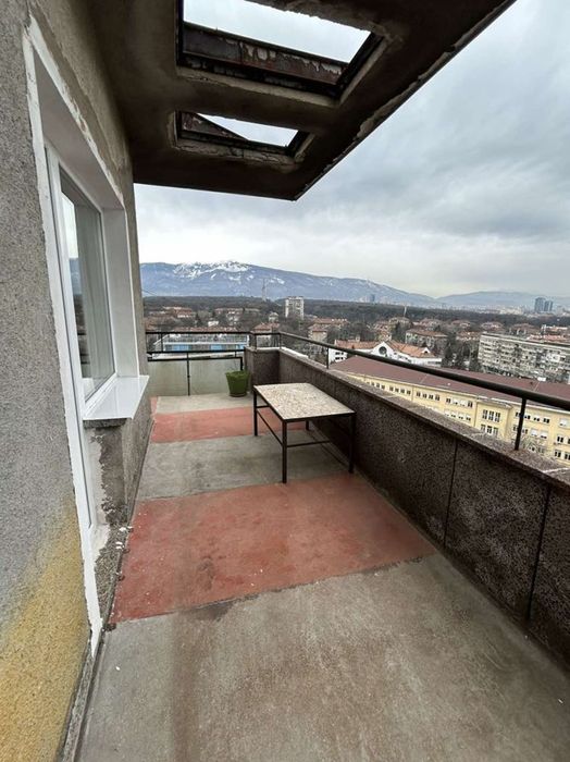 Многостаен апартамент в ж.к. Гео Милев! Отлична локация!