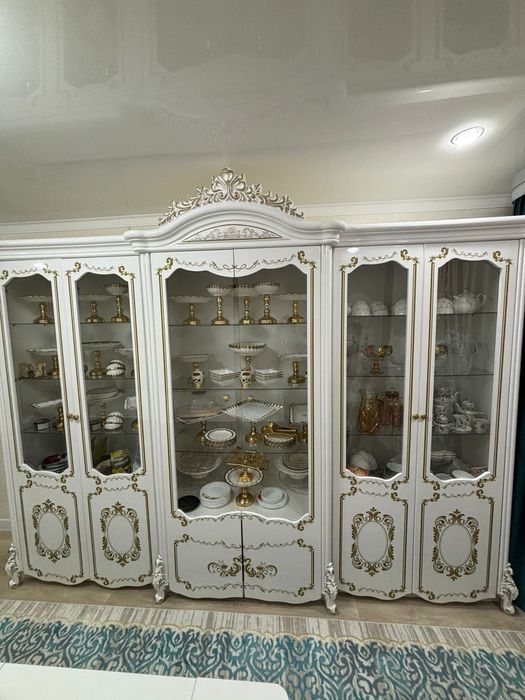 Продаю сервант для зала. Новый.