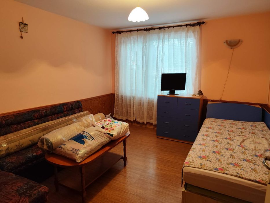 Дава се под наем Етаж от къща в с. Тополи, Област Варна - 100 кв.м за 498.27 € - Снимка #2