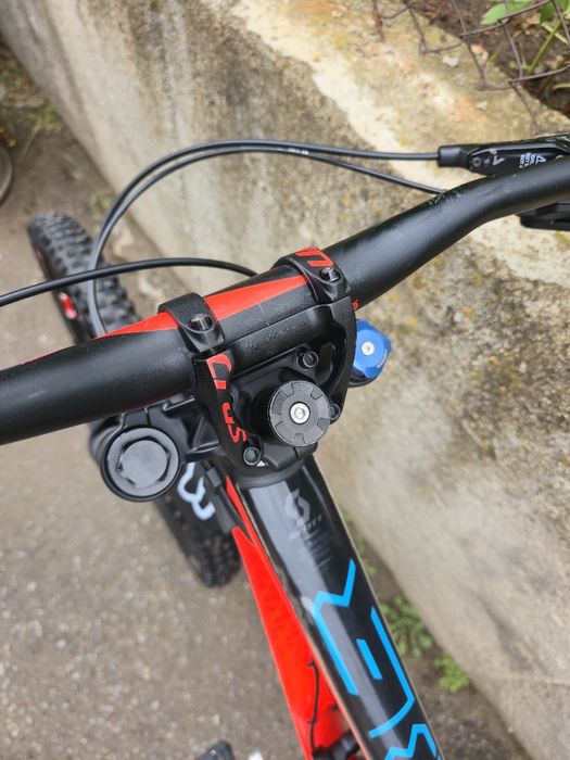 Scott Gambler S размер 27.5 цола Като нов, Rockshox Boxxer,  Downhill bike 4-бутални Sram Guide спирачки Алуминиев велосипед мекица