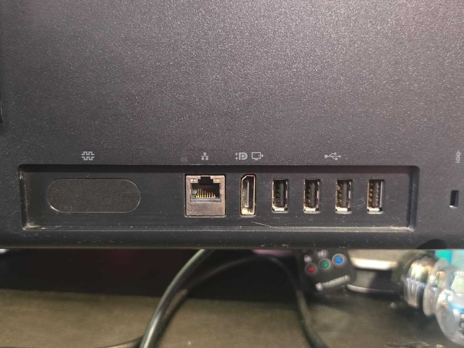 ALL IN ONE Lenovo ThinkCentre M800z, Intel i5 6400 8GB DDR4, SSD 128GB