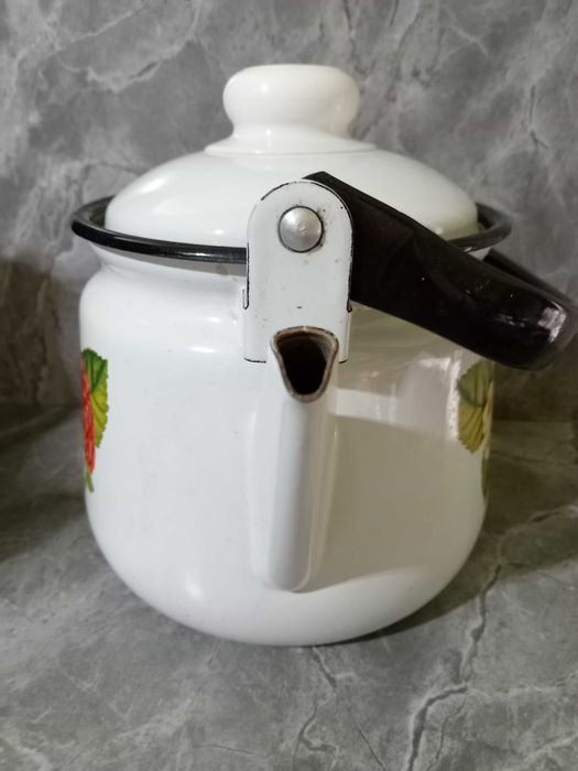 Чайник металлический. В отличном состоянии