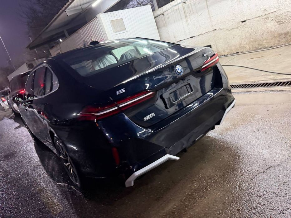Bmw i5 35l 2024 yil M-Sport