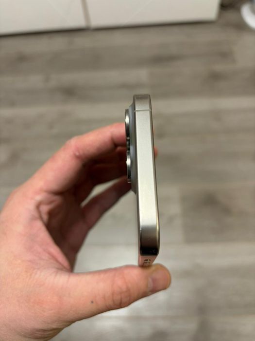 Продам Iphone 15PRO MAX