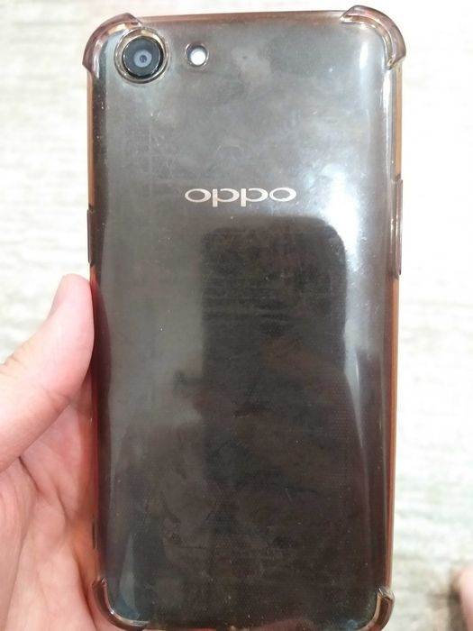 Oppo A83 телефон