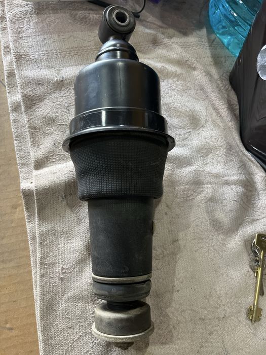 Даф105 амортизатор кабины зад