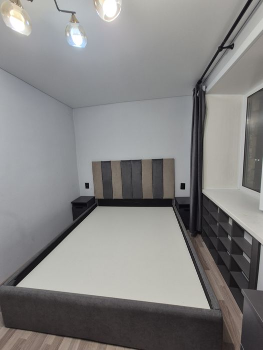 двухспальная кровать