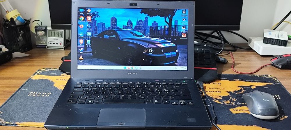 Vând laptop i5 2.300 Ghz 6 GB ram HDD 500 GB  placă video dedicată 1 G