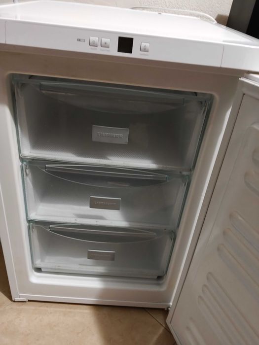 Малък фризер Liebherr G 1213 SmartFrost, 100 литра