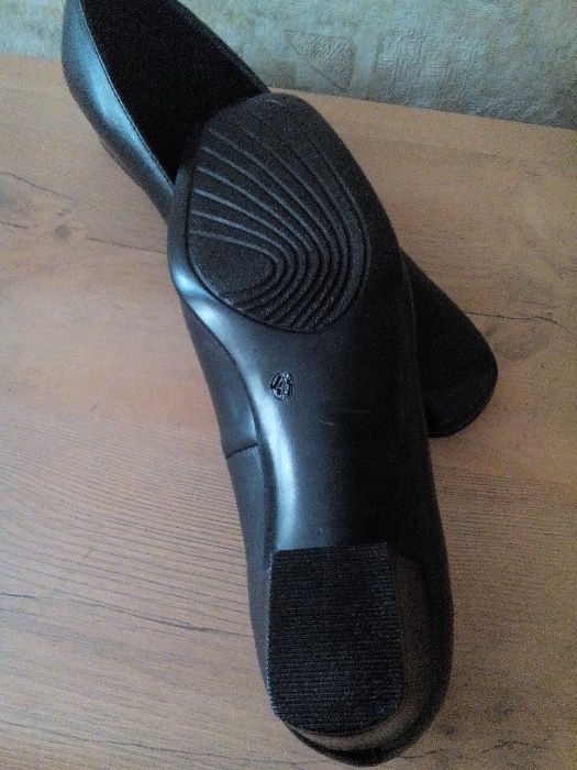 Нови удобни дамски обувки от естествена кожа № 41