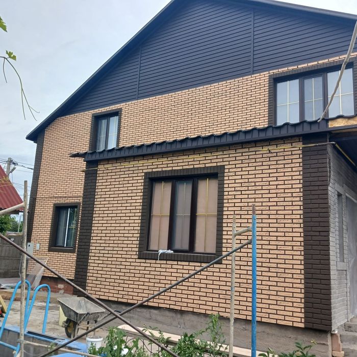 Бригада строителей