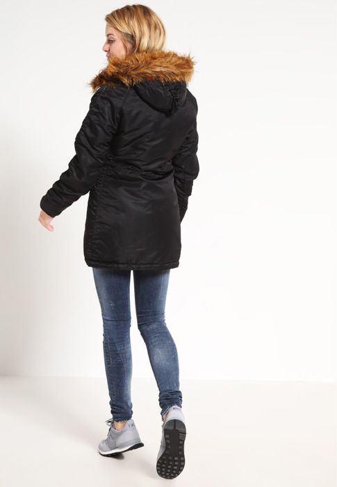 Alpha Industries Winter Coat ОРИГИНАЛ дамско зимно яке/парка XS/S/M/XL