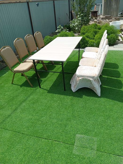 Стол и стулья. Срочно.