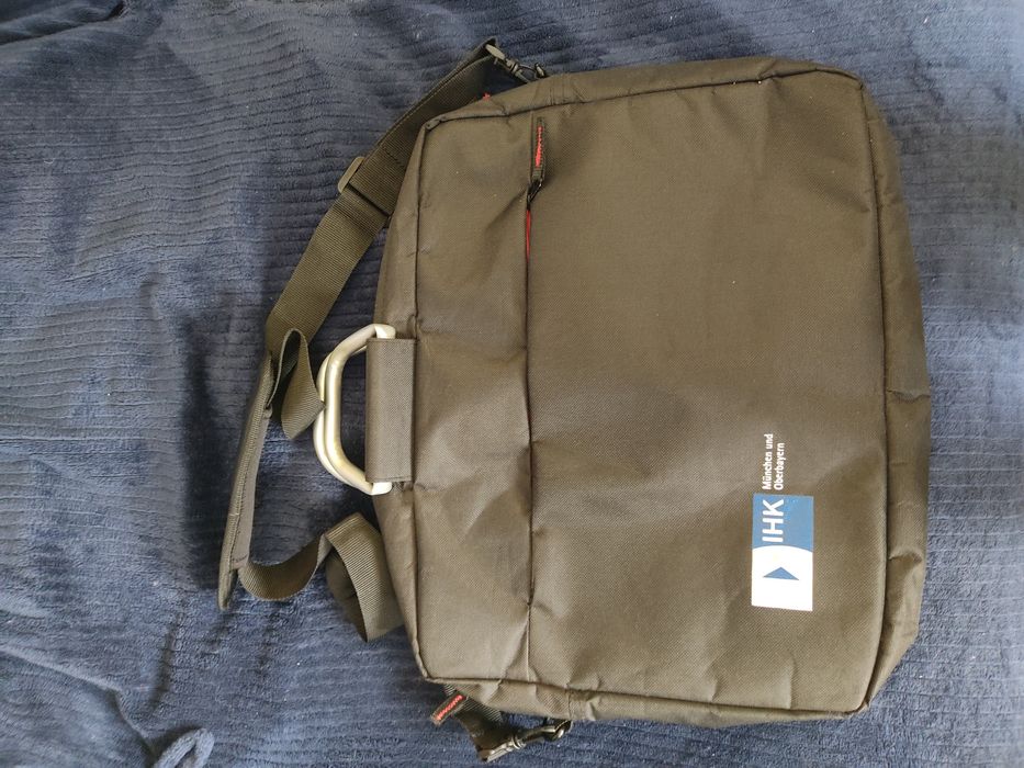 Geantă laptop model business