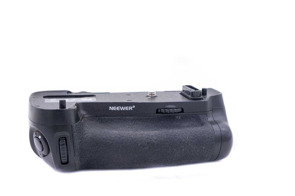 Grip Neewer DR750 pentru Nikon D750