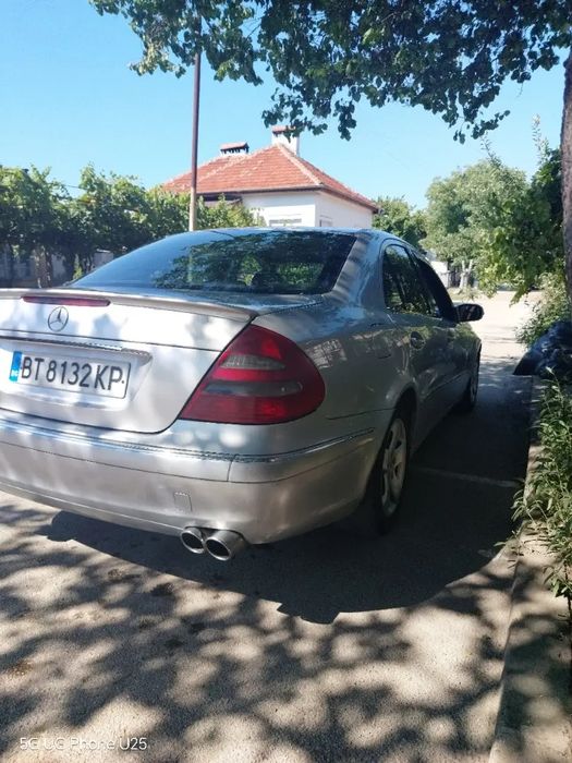 Mercedes E270 2004 Г.