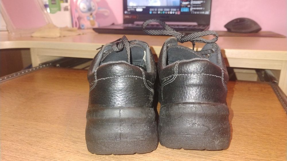 adidași Astra din piele marimea 38