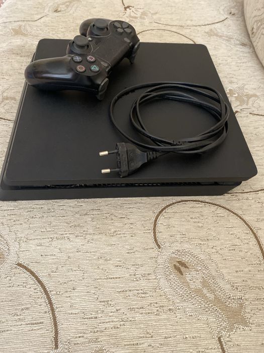 Playstation 4 Slim