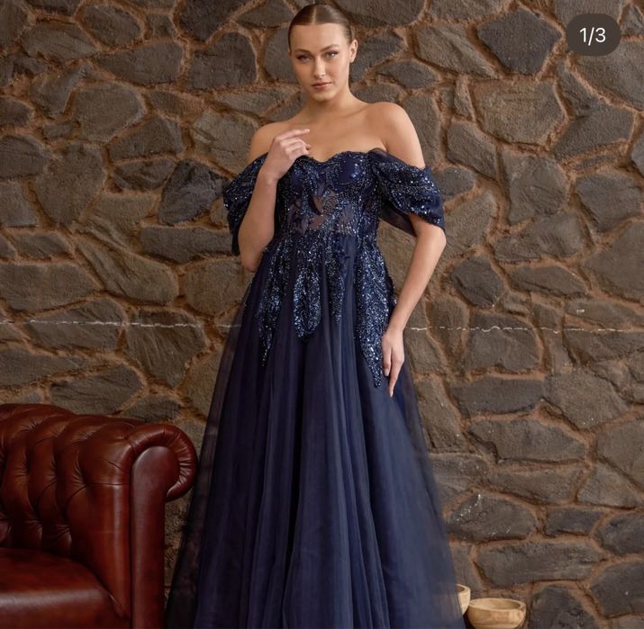 Официална рокля