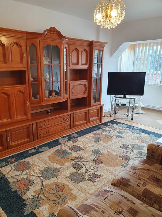 Apartament cu 3 camere, decomandat, Deva, zona Lido