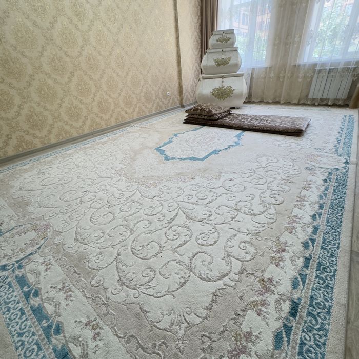 Продается ковер для гостиной