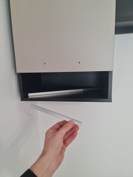 Mobilier dormitor, 2 noptiere, 4 etajere, 2 dulapuri suspendate, dulap 4 usi cu oglinda