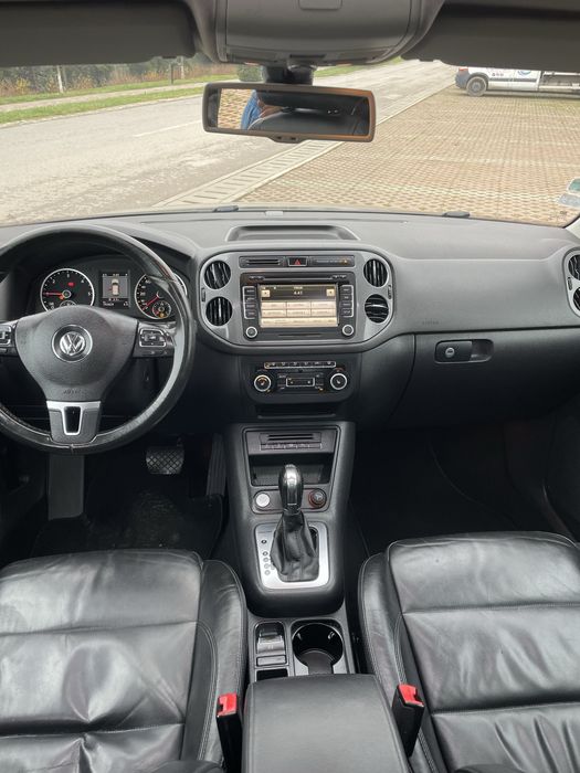 Volkswagen tiguan  model Carat