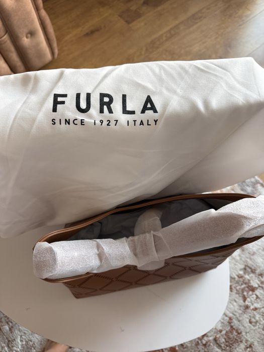 Geanta Furla noua