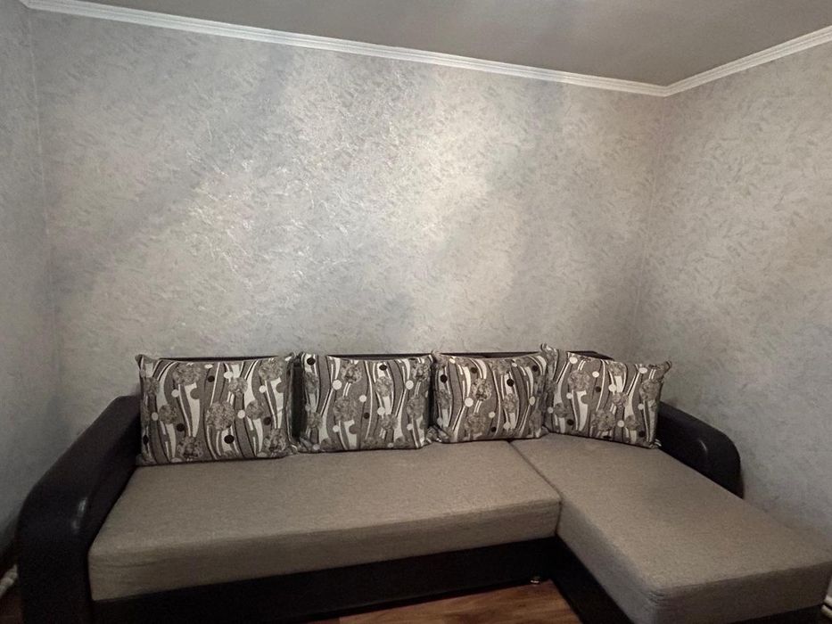 Угловой диван  в отличном состоянии