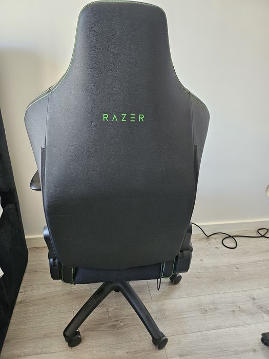 URGENT - Scaun Gaming Razer Iskur